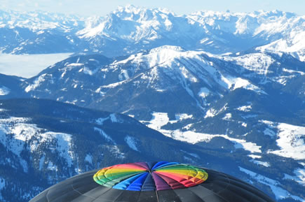 Ballonfahrt &uuml;ber die Bergwelt von Filzmoos