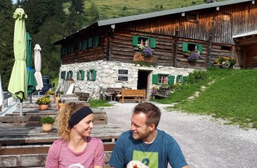 einkehr-aualm-kirchgasshuette