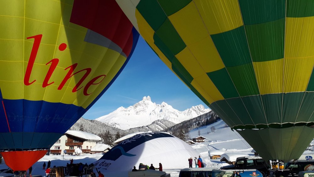 Ballonstart bei traumhaftem Bilderbuchwetter