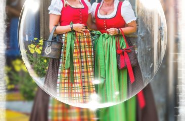 kr-dirndl-modenschau
