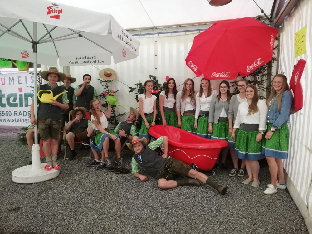 landjugend-filzmoos-neu-eingekleidet