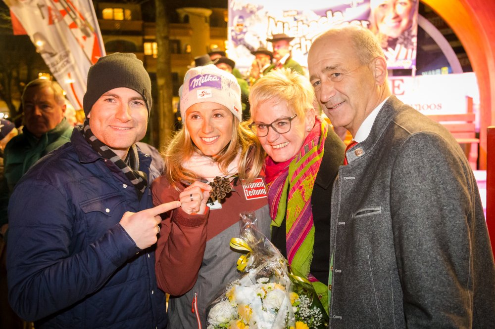 michaela-mit-mann-und-eltern