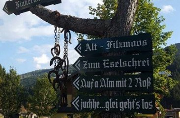 wegweiser-alt-filzmoos